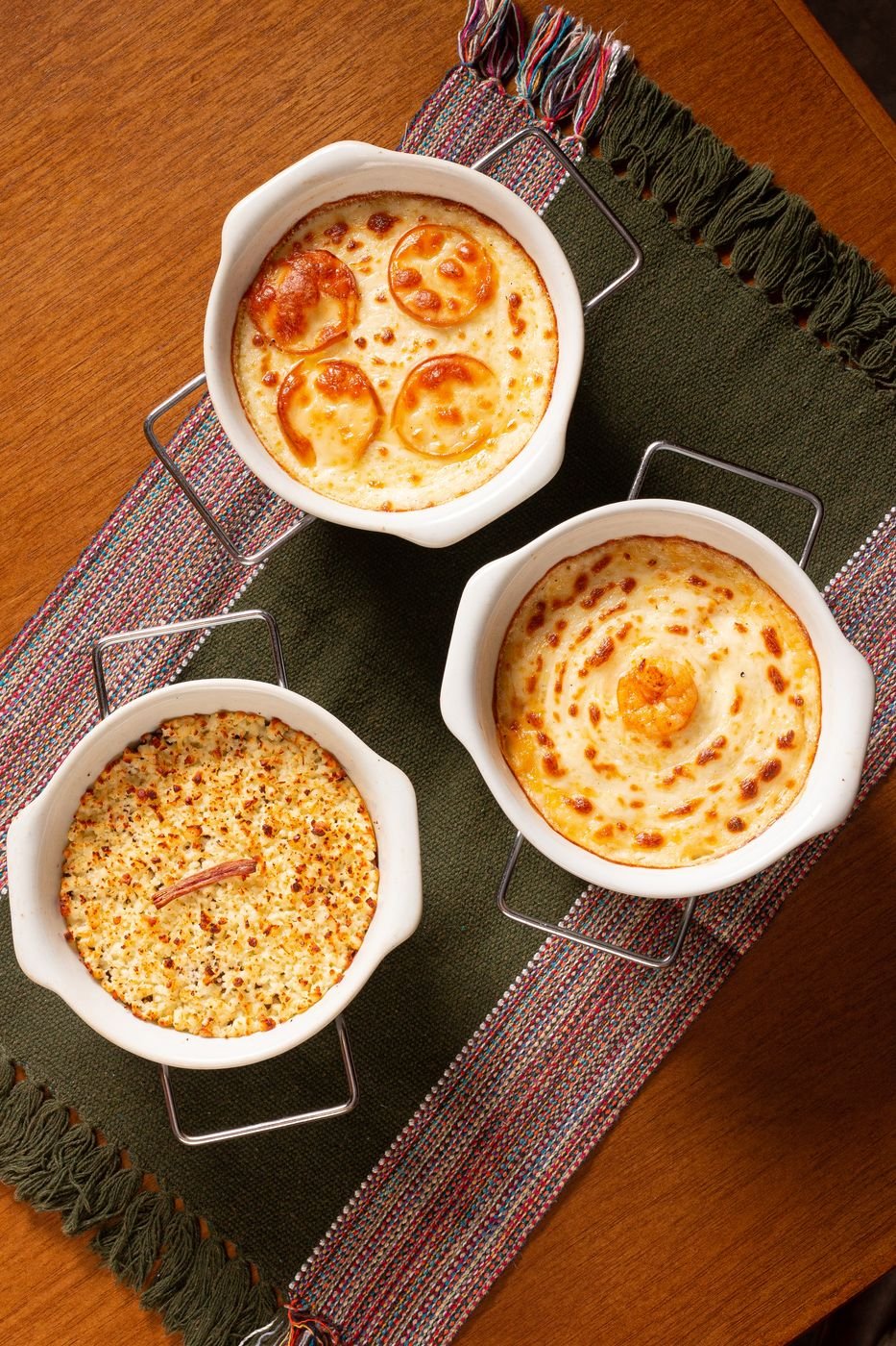 Gratinados servidos na mesa